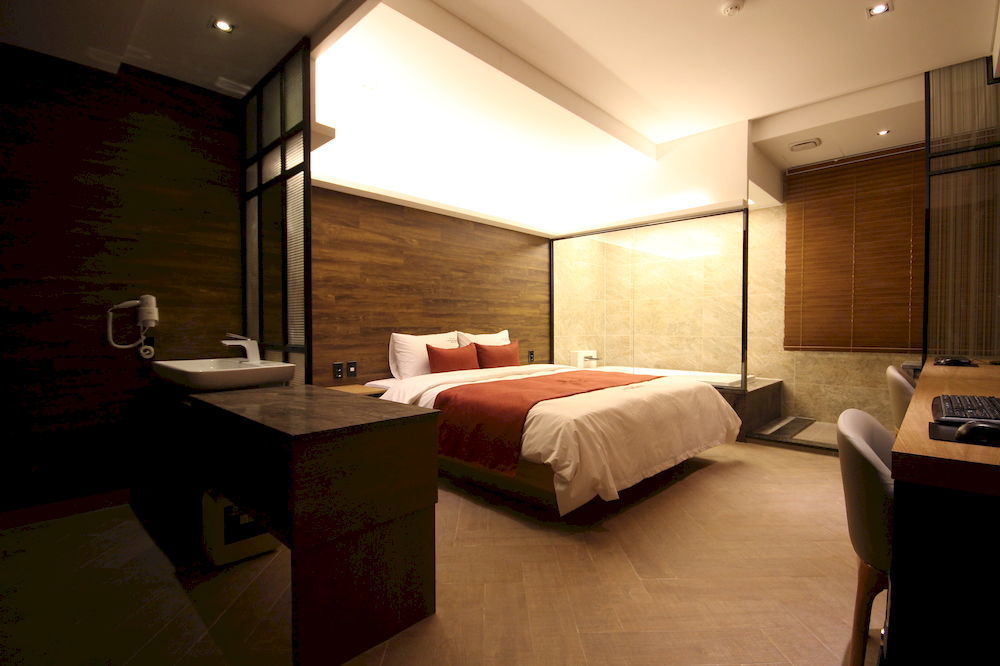 The Club Hotel Seomyeon Busan Extérieur photo