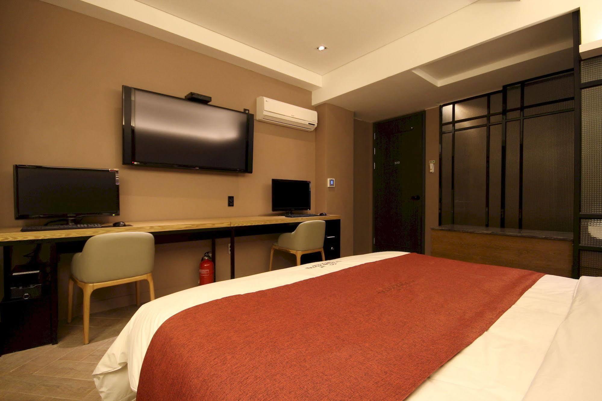 The Club Hotel Seomyeon Busan Extérieur photo