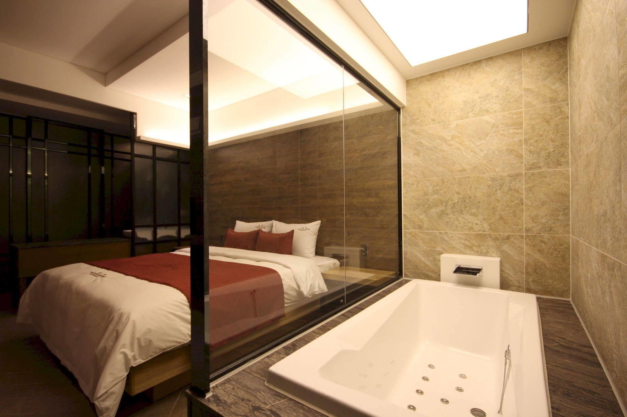 The Club Hotel Seomyeon Busan Extérieur photo