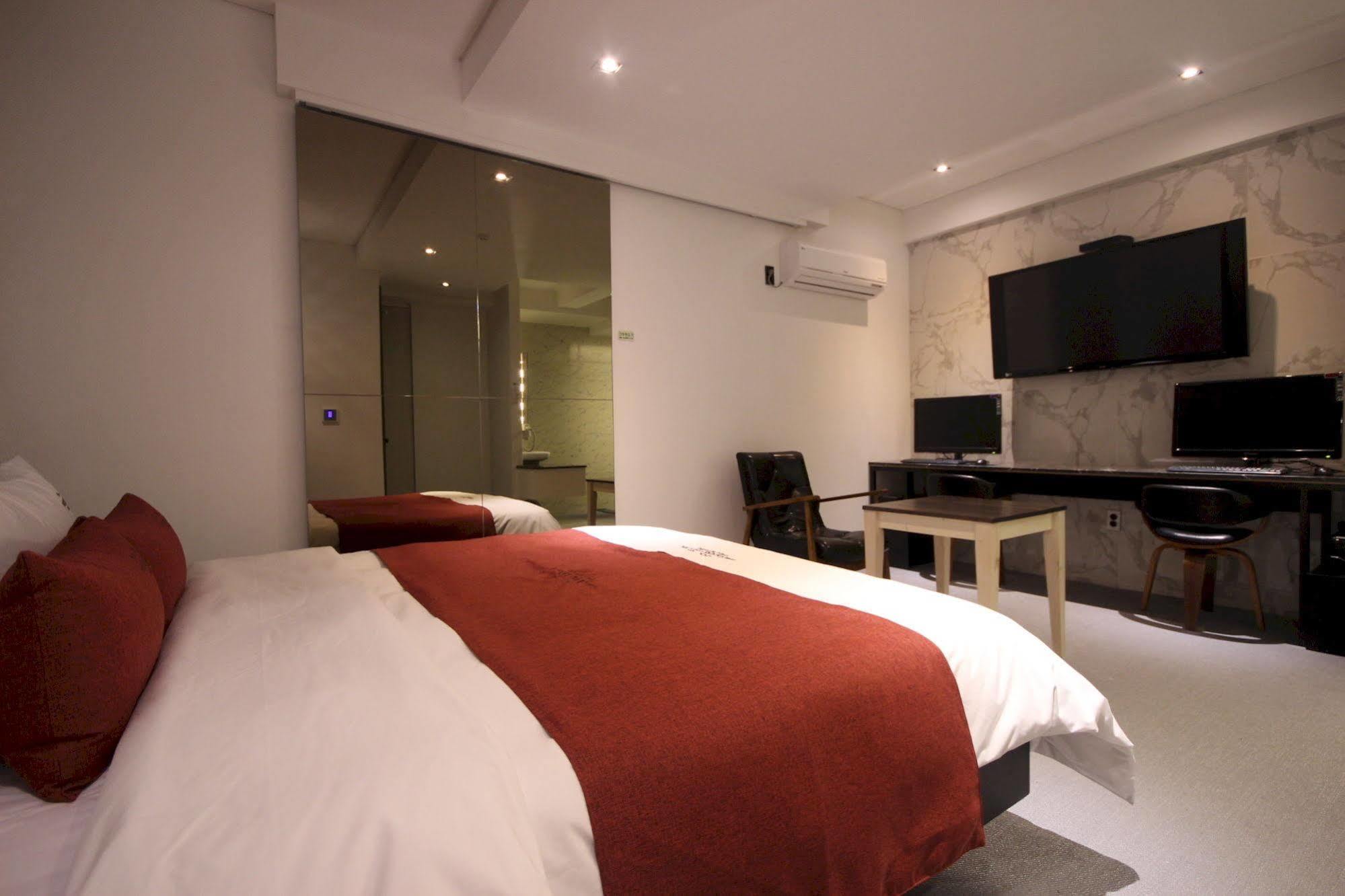 The Club Hotel Seomyeon Busan Extérieur photo