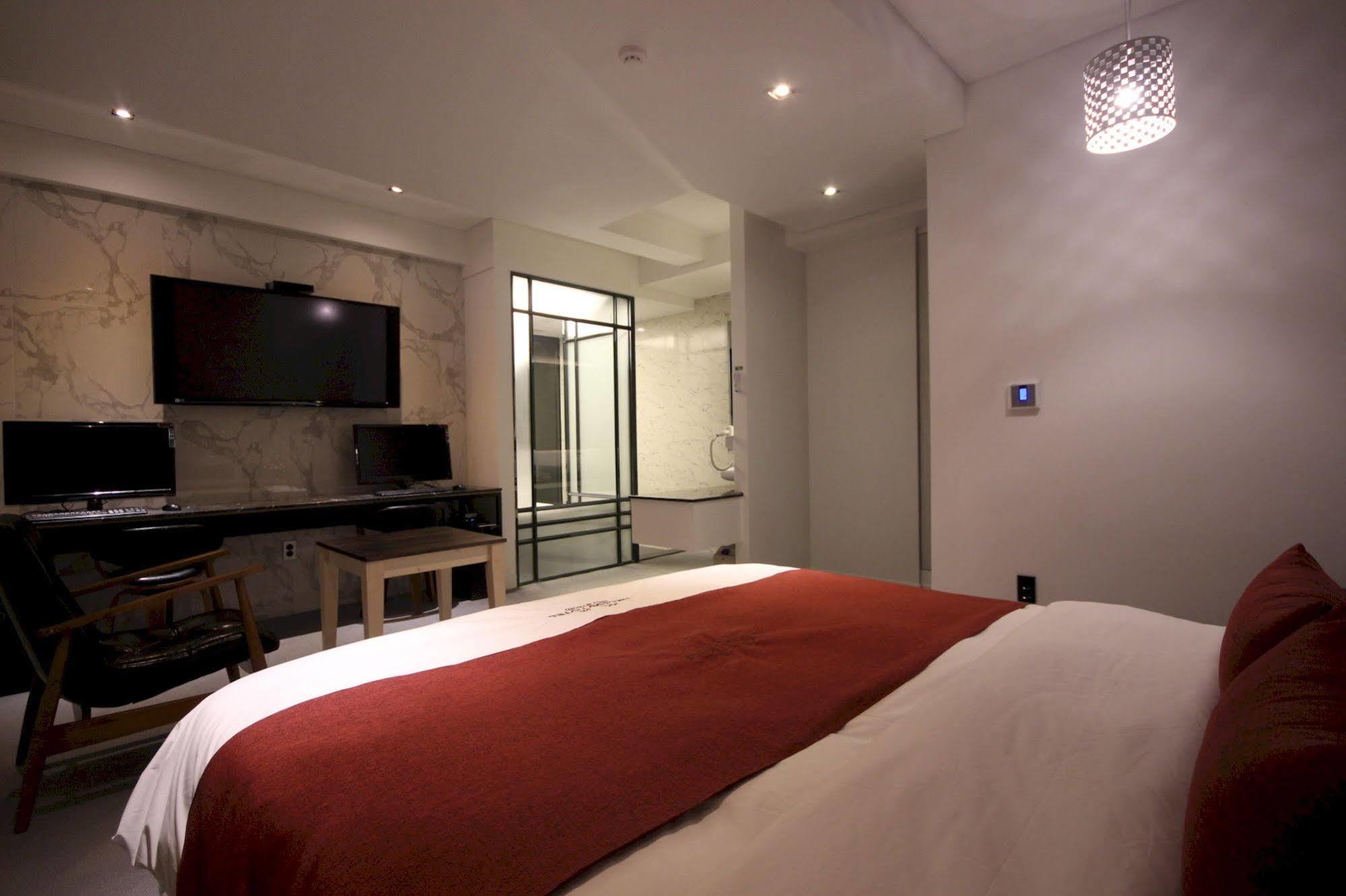 The Club Hotel Seomyeon Busan Extérieur photo